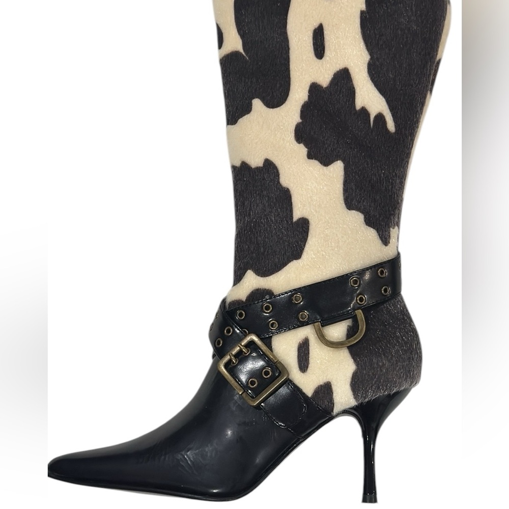 Colin Stuart Black and Cream Heeled Boots